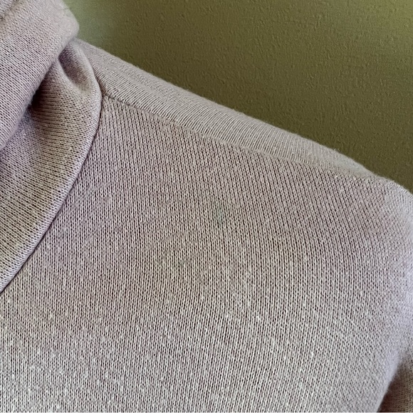 Charlotte Russe Small Pink Turtleneck Sweater Sweatshirt Top Shirt - Picture 4 of 5
